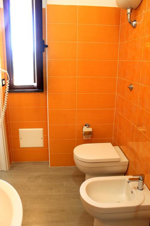 לינה וארוחת בוקר צ'נטולה Meuble Leonetti חדר תמונה